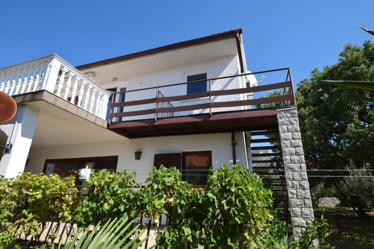 Apartments Adriana Омишаль Экстерьер фото