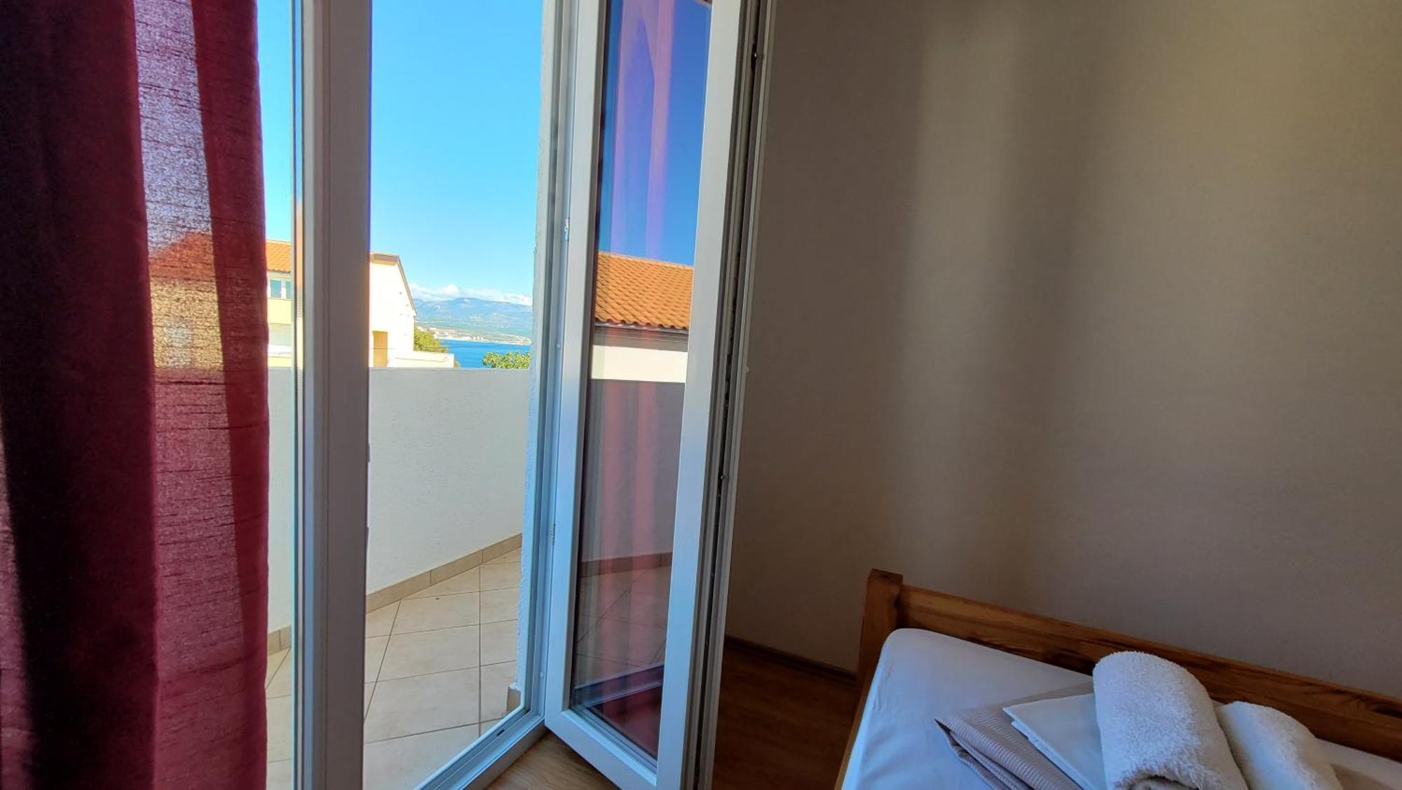 Apartments Adriana Омишаль Экстерьер фото